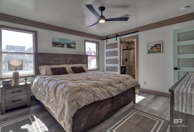 942 W Lagoon Avenue, Gulf Shores, AL 36542