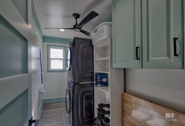 942 W Lagoon Avenue, Gulf Shores, AL 36542