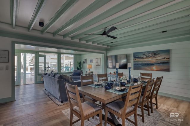 942 W Lagoon Avenue, Gulf Shores, AL 36542