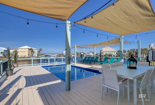 942 W Lagoon Avenue, Gulf Shores, AL 36542