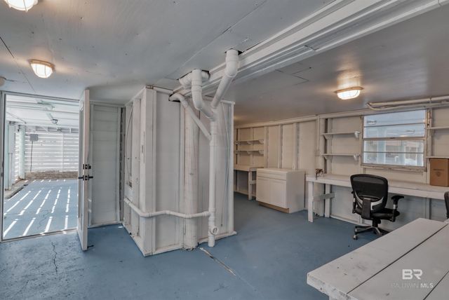 942 W Lagoon Avenue, Gulf Shores, AL 36542