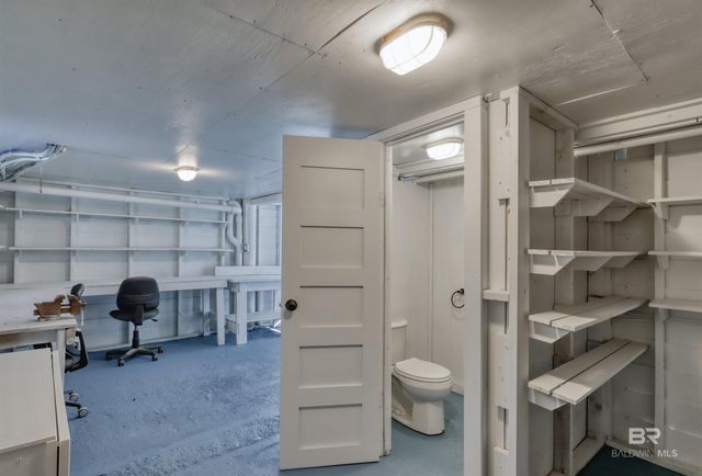 942 W Lagoon Avenue, Gulf Shores, AL 36542