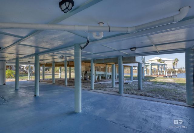 942 W Lagoon Avenue, Gulf Shores, AL 36542