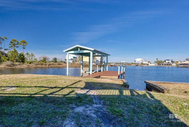 942 W Lagoon Avenue, Gulf Shores, AL 36542
