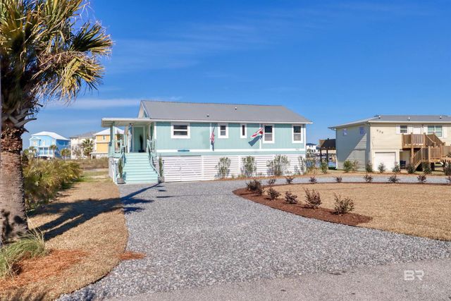 942 W Lagoon Avenue, Gulf Shores, AL 36542
