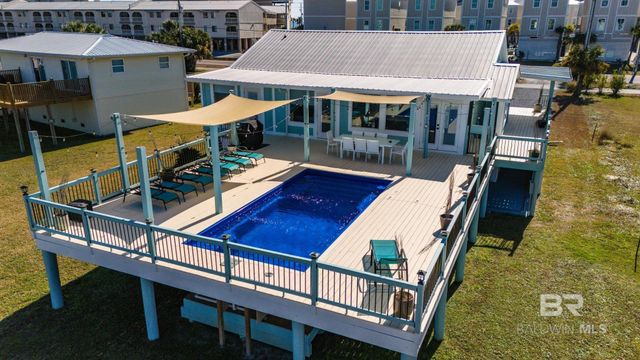 942 W Lagoon Avenue, Gulf Shores, AL 36542