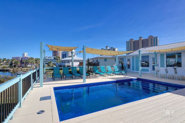 942 W Lagoon Avenue, Gulf Shores, AL 36542