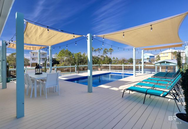 942 W Lagoon Avenue, Gulf Shores, AL 36542