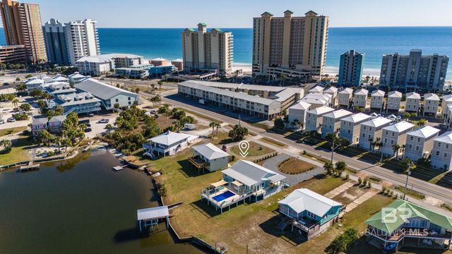 942 W Lagoon Avenue, Gulf Shores, AL 36542