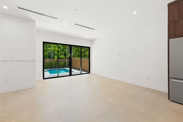 3352 SW 28th Terrace, Miami, FL 33133