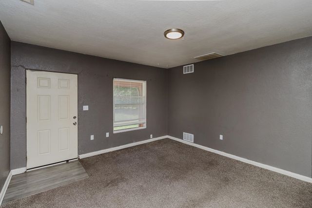 661 S Kansas, Wichita, KS 67211