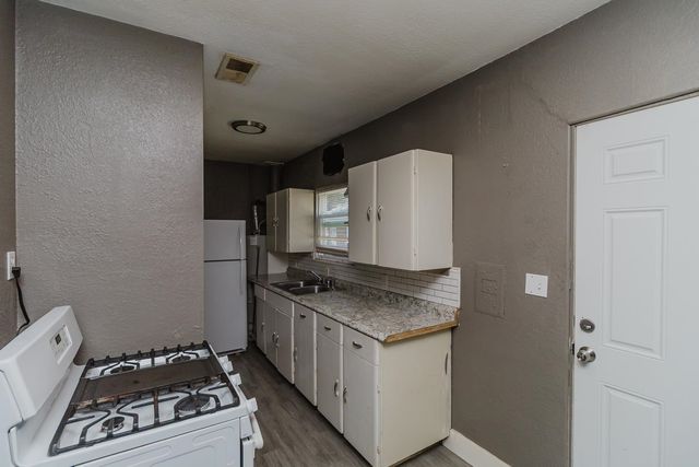 661 S Kansas, Wichita, KS 67211