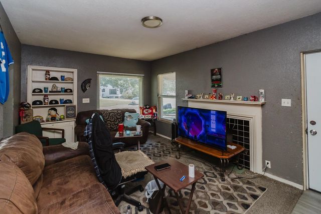 661 S Kansas, Wichita, KS 67211