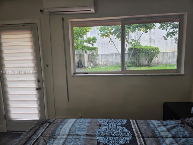 900 SW 11th Avenue 7C, Hallandale Beach, FL 33009