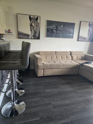 900 SW 11th Avenue 7C, Hallandale Beach, FL 33009