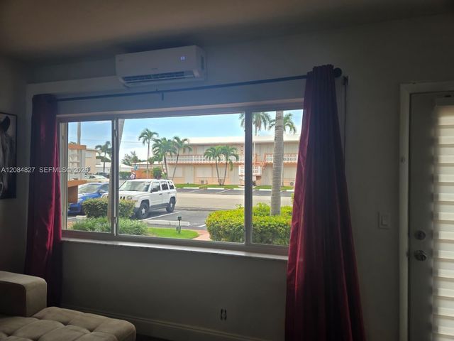 900 SW 11th Avenue 7C, Hallandale Beach, FL 33009
