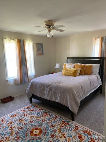 618 82nd Street, Niagara Falls, NY 14304