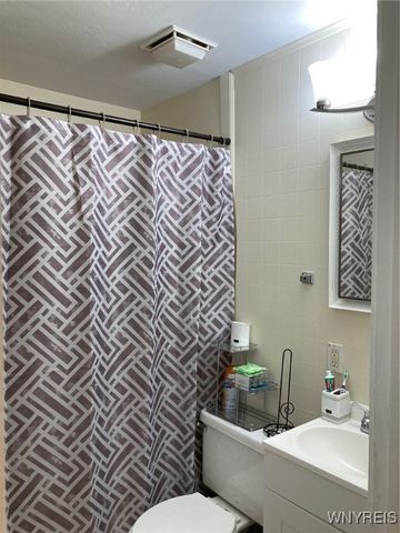 618 82nd Street, Niagara Falls, NY 14304