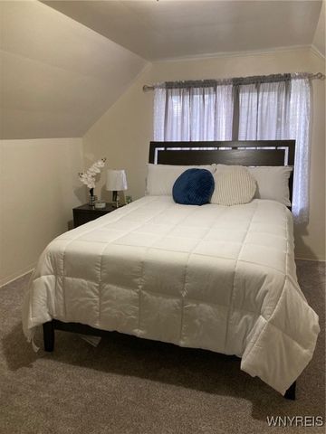 618 82nd Street, Niagara Falls, NY 14304