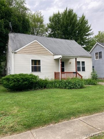 618 82nd Street, Niagara Falls, NY 14304