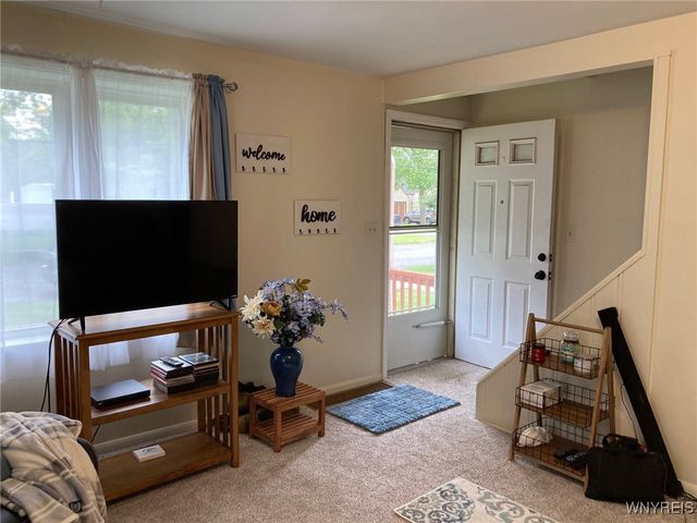 618 82nd Street, Niagara Falls, NY 14304