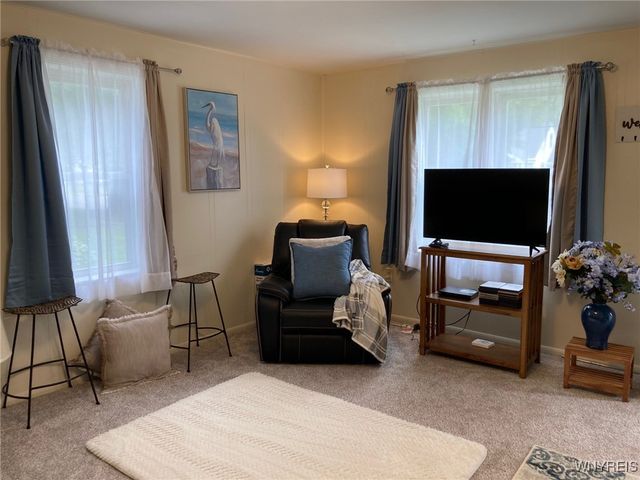 618 82nd Street, Niagara Falls, NY 14304