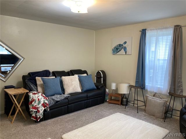 618 82nd Street, Niagara Falls, NY 14304