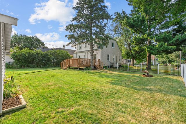1153 Idaho Avenue W, Saint Paul, MN 55108