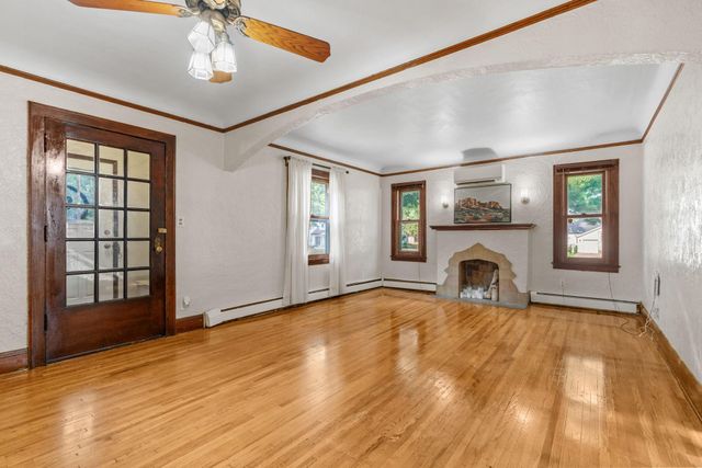 1153 Idaho Avenue W, Saint Paul, MN 55108