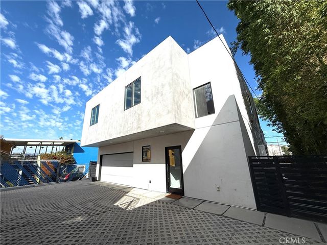 542 N Commonwealth Avenue, Silver Lake, CA 90004