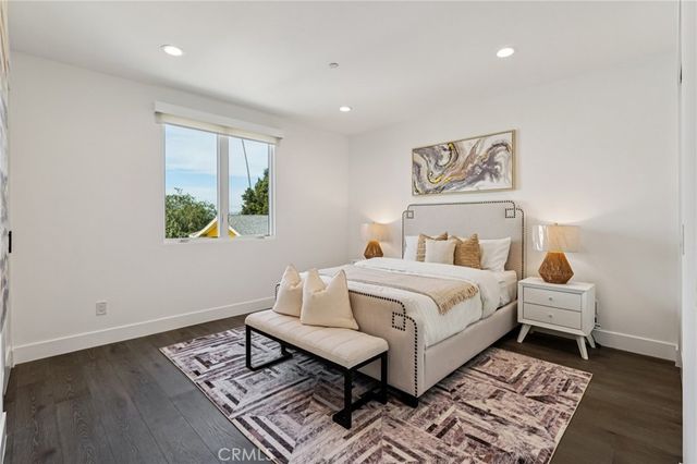 542 N Commonwealth Avenue, Silver Lake, CA 90004