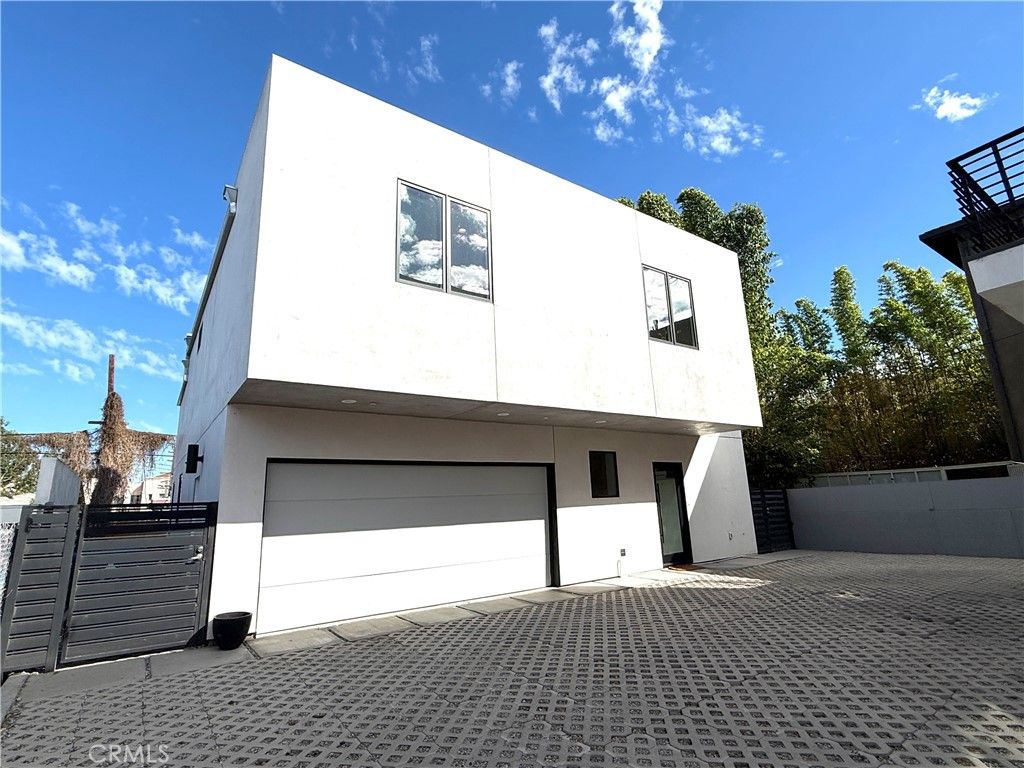 542 N Commonwealth Avenue, Silver Lake, CA 90004