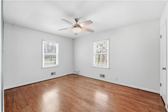 2602 NW VESPER Street, Blue Springs, MO 64015