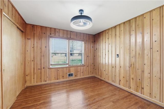 2602 NW VESPER Street, Blue Springs, MO 64015