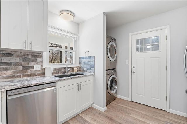 2602 NW VESPER Street, Blue Springs, MO 64015