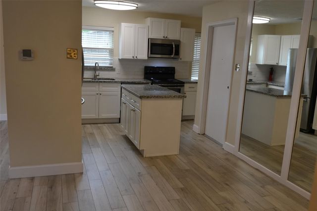 2379 Briarwest Boulevard 55, Houston, TX 77077