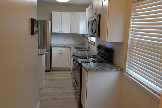 2379 Briarwest Boulevard 55, Houston, TX 77077