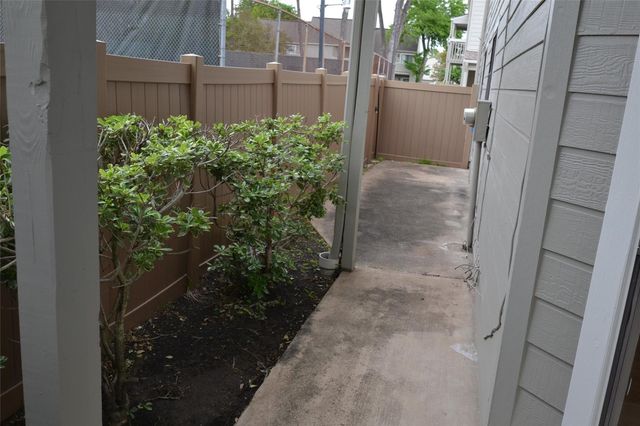 2379 Briarwest Boulevard 55, Houston, TX 77077