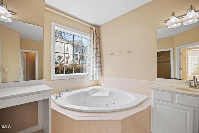 101 Fringe Tree Court, Cary, NC 27519