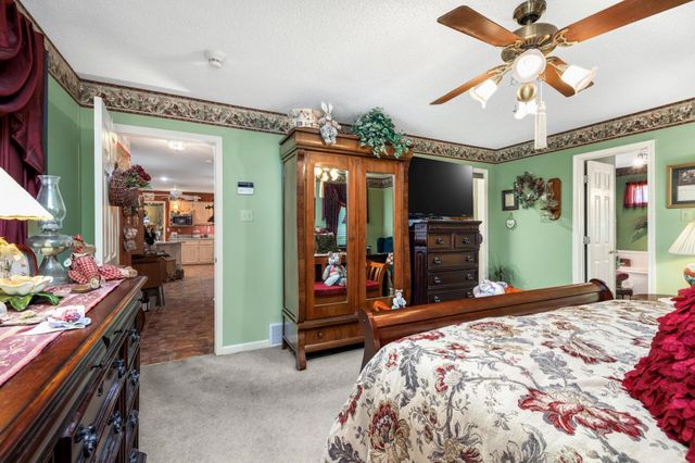 360 LYNDSEY DR, Brighton, TN 38011