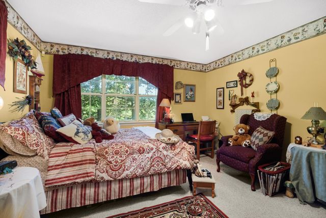 360 LYNDSEY DR, Brighton, TN 38011