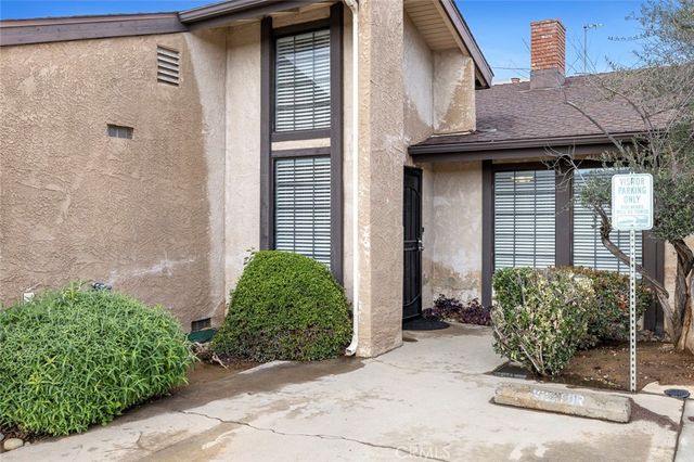 1629 Willow, Clovis, CA 93612