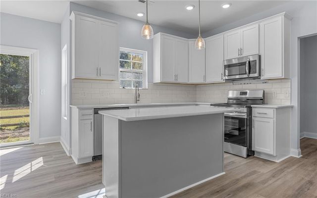 3332 Sleepy Hole RD, Suffolk, VA 23435