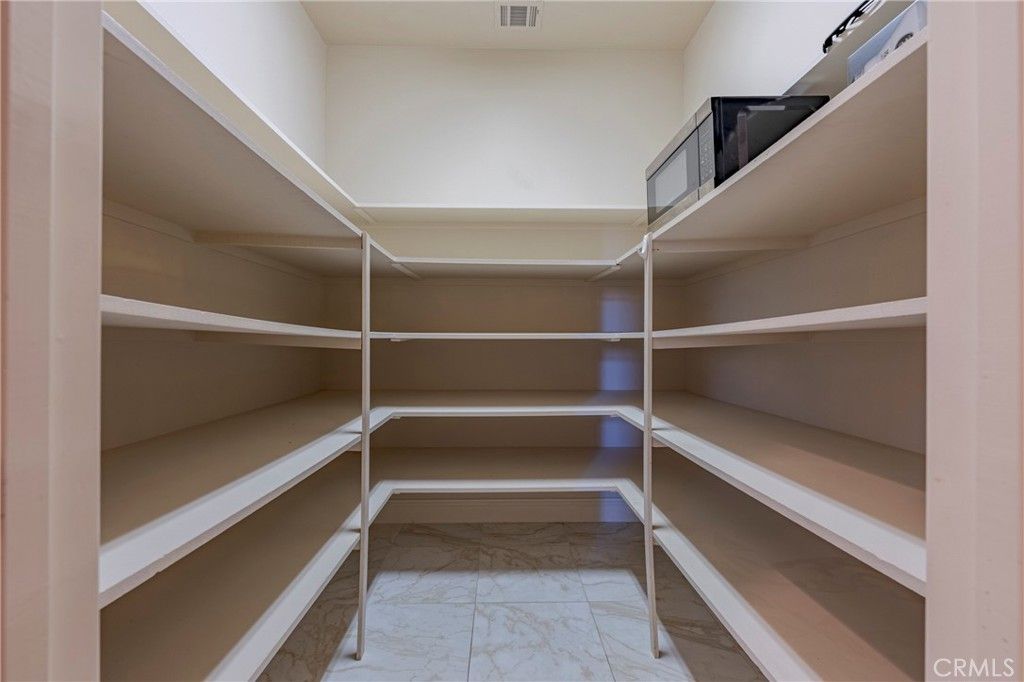 Image 27 of property listing at 591 Bobolink Court, Merced, CA 95340