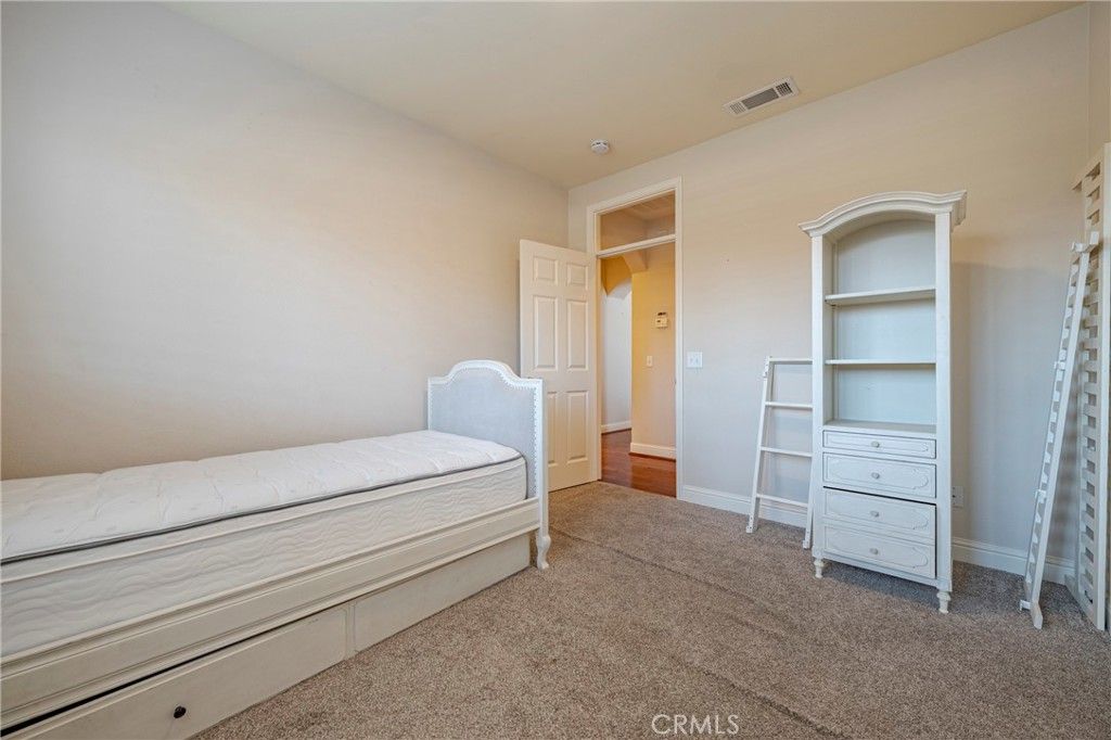 Image 5 of property listing at 591 Bobolink Court, Merced, CA 95340