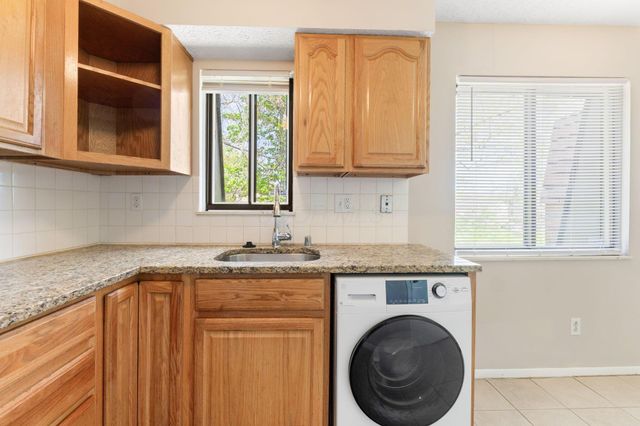 3204 Chateau Morse Court, Columbus, OH 43231