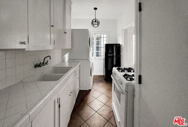 351 N Sierra Bonita Avenue 2, Los Angeles, CA 90036