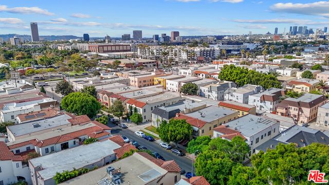 351 N Sierra Bonita Avenue 2, Los Angeles, CA 90036