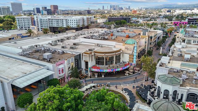 351 N Sierra Bonita Avenue 2, Los Angeles, CA 90036