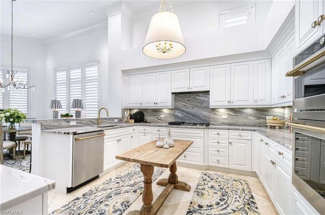 9013 Terranova DR, Naples, FL 34109